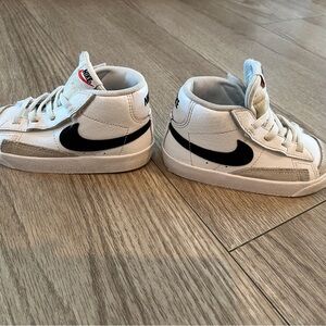 Nike Toddler Blazers size 8 in White and Black High-Top Sneakers